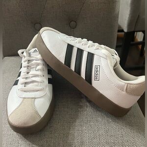 Adidas Women's VL Court 3.0 White and Black Sneakers (size 7)